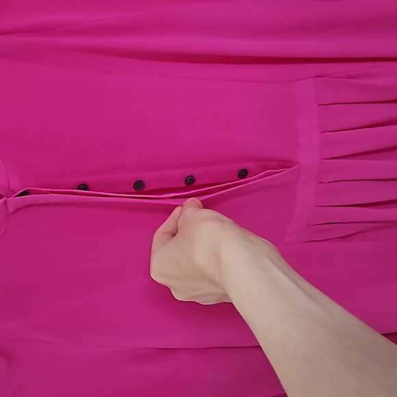 100% silk blouse in fuchsia color - Picture 4 of 6